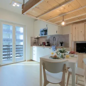  Appartamento Casa Pino- Loft Con Giardino Magnolta